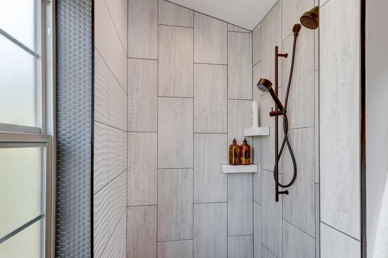 Stylish And Modern Boise Studio With Foothills Views! Exterior photo