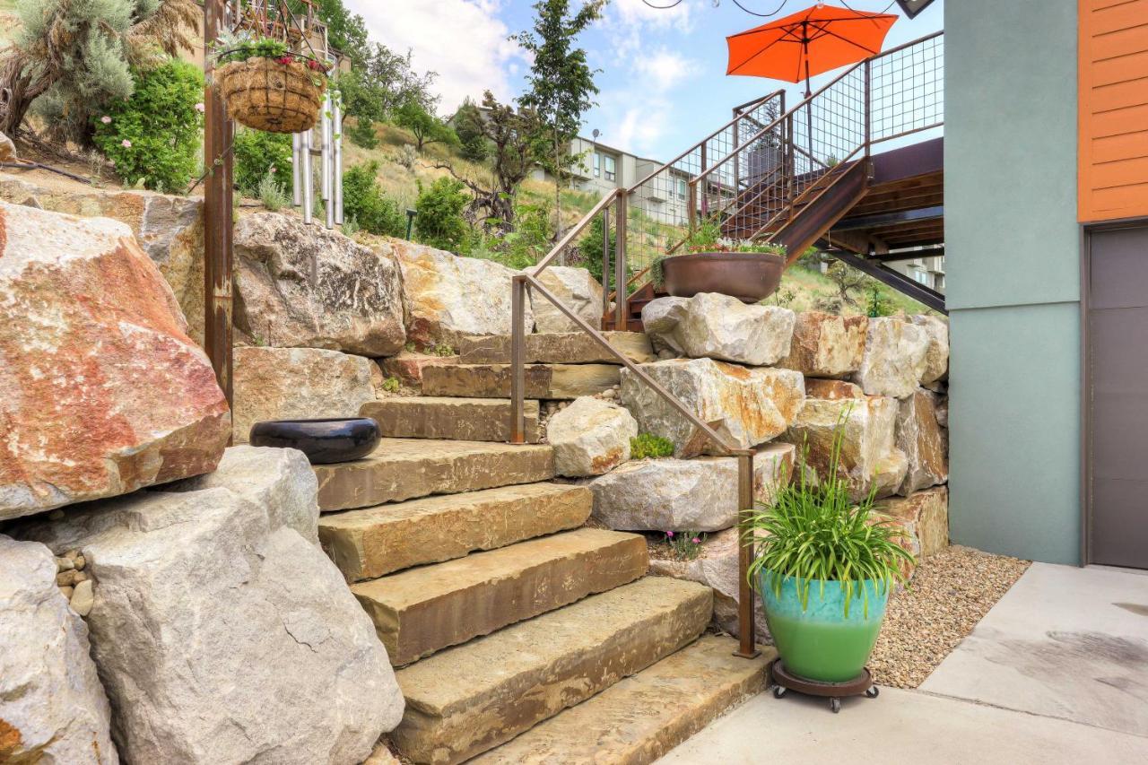 Stylish And Modern Boise Studio With Foothills Views! Exterior photo